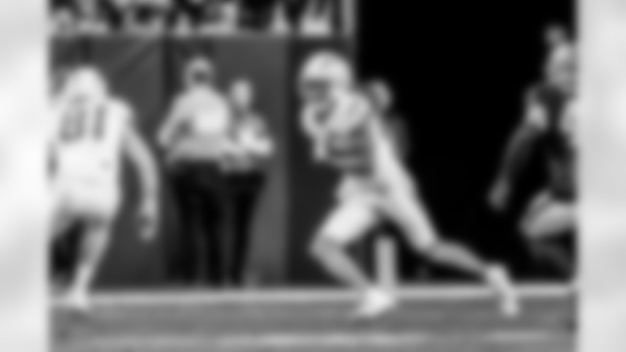 Take a look back at the Chargers Week 18 matchup with the Raiders in monochrome!