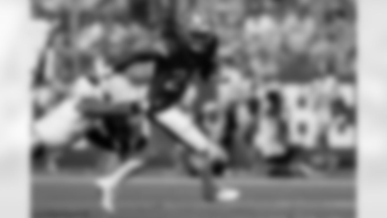 RB Jordan Mason